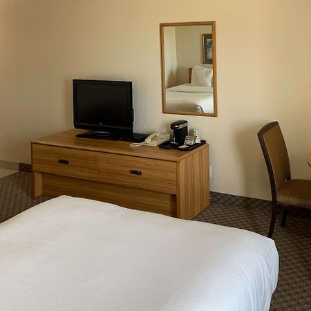 Rodeway Inn Windsor Mill Eksteriør bilde