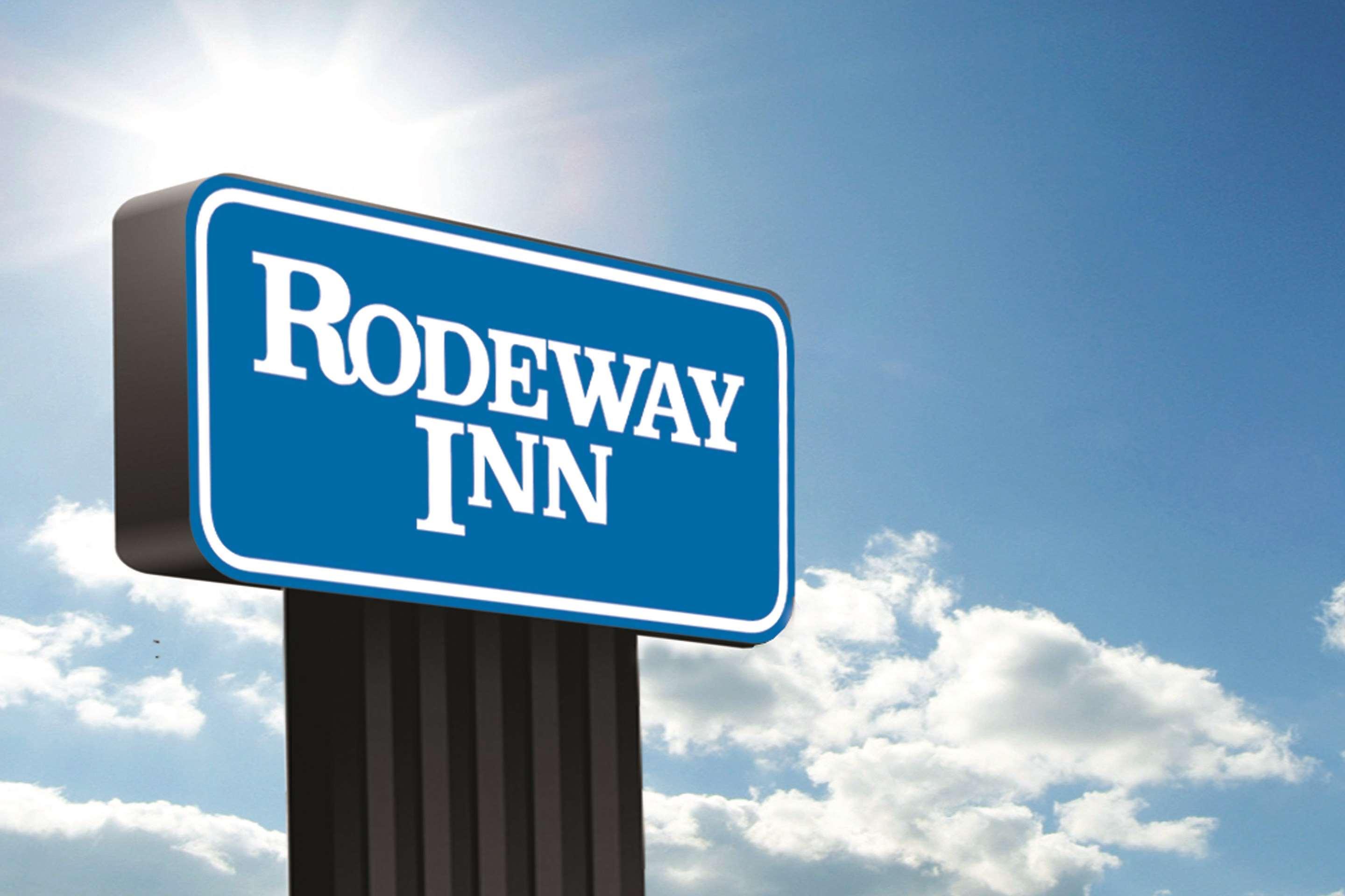 Rodeway Inn Windsor Mill Eksteriør bilde